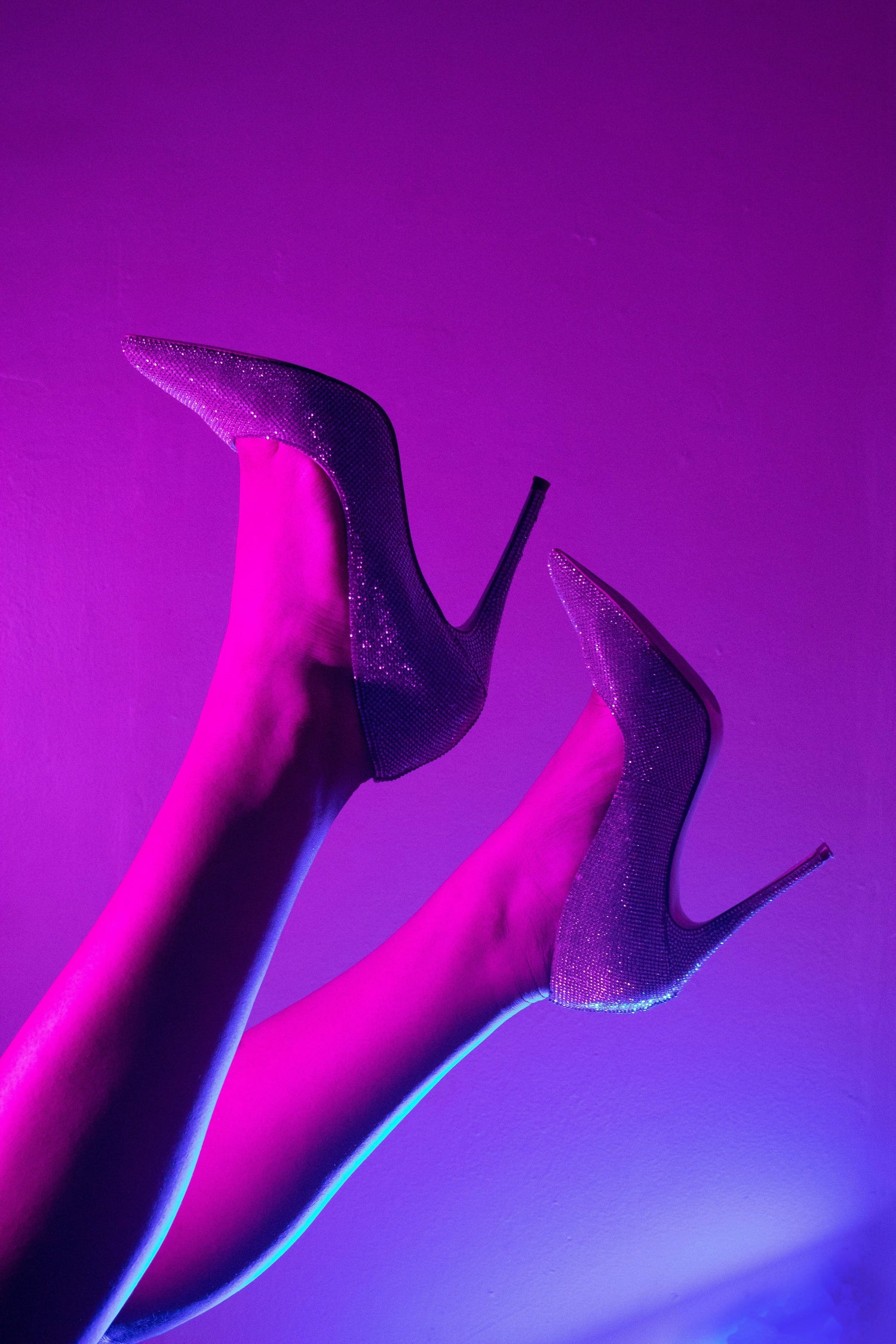 HIGH HEELS