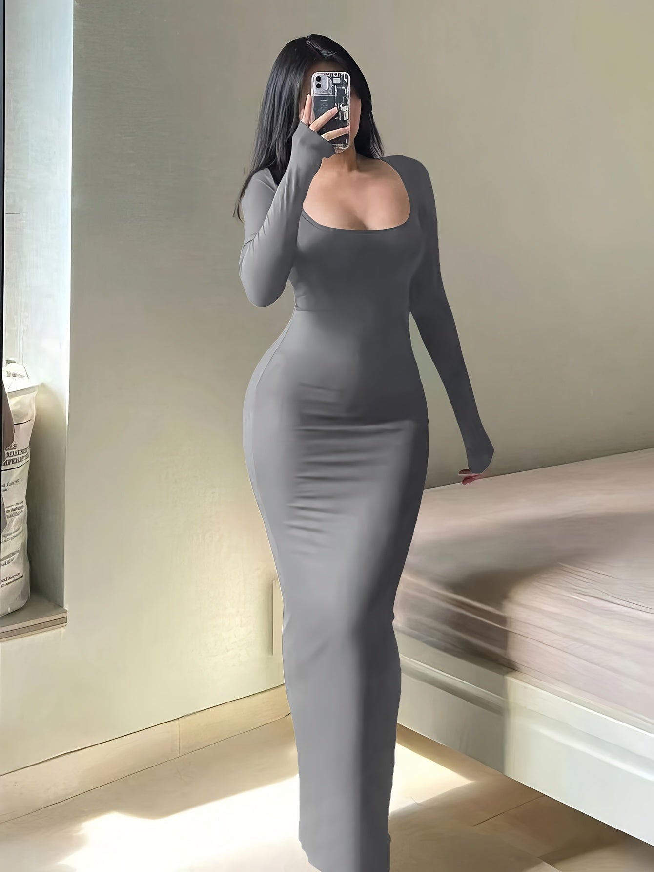 Form-Fitting, Ultra-Long Women's Autumn Dress