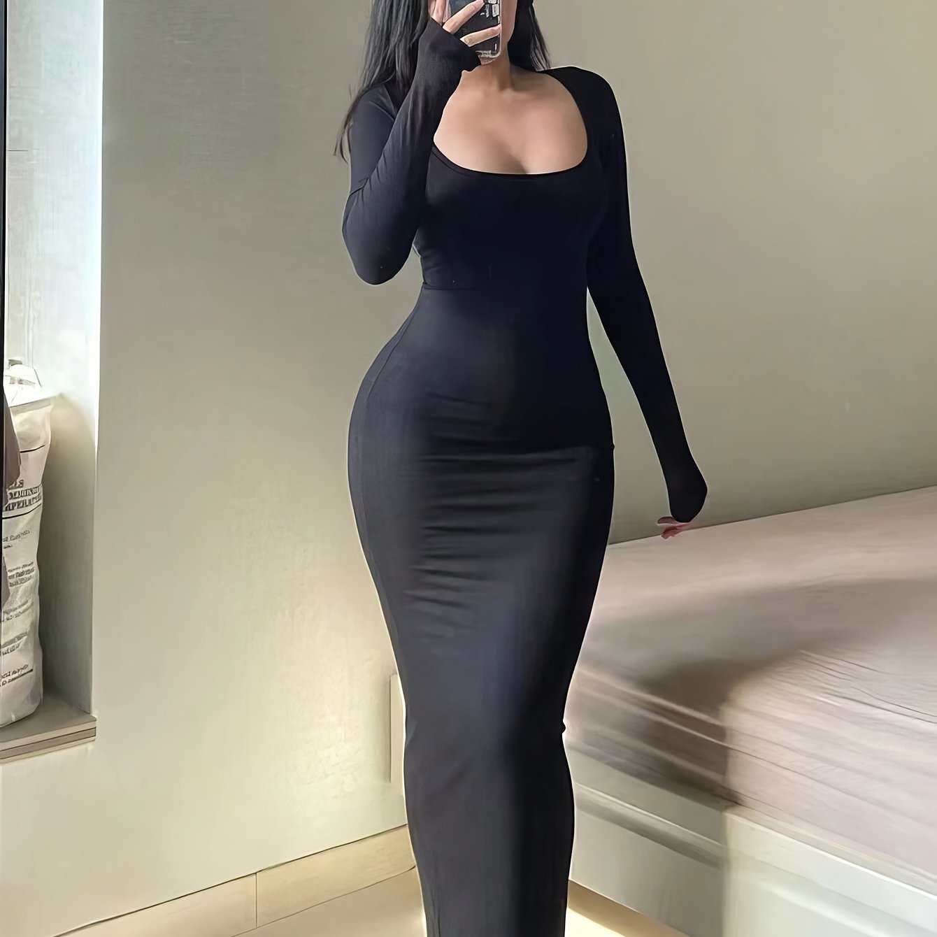Form-Fitting, Ultra-Long Women's Autumn Dress